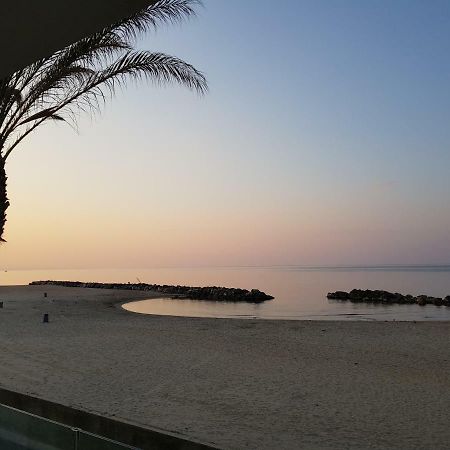 Sea House Tonnara Apartment Шака Екстериор снимка